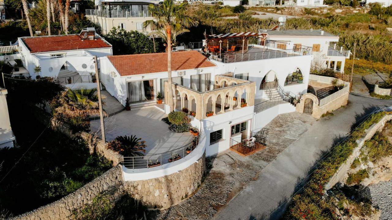 凯里尼亚Luxuriant Houses Kyrenia别墅 外观 照片